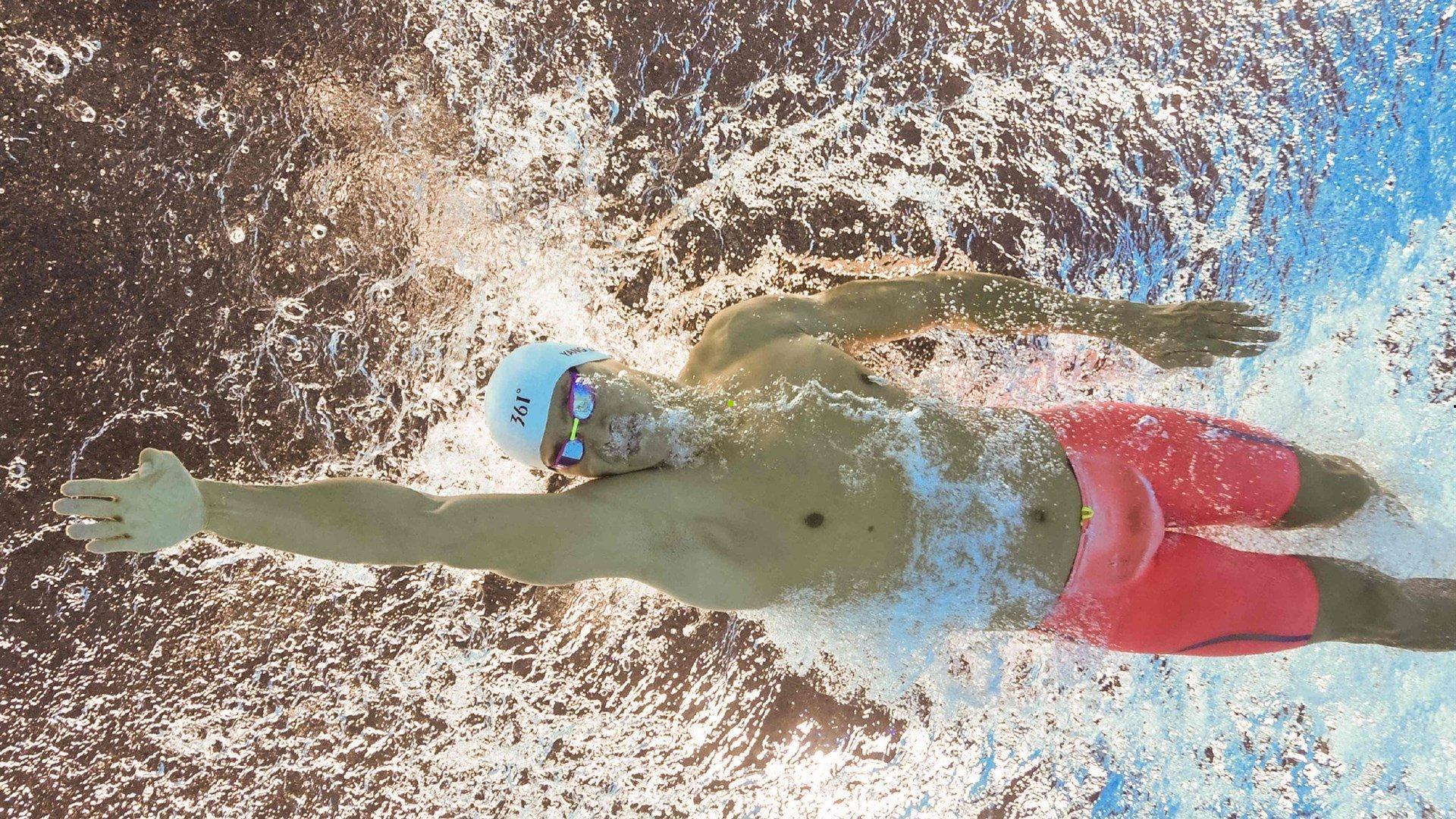 亚冠激战,吕文君单刀闪耀,浩克点射定乾坤,上港2-1力克全北