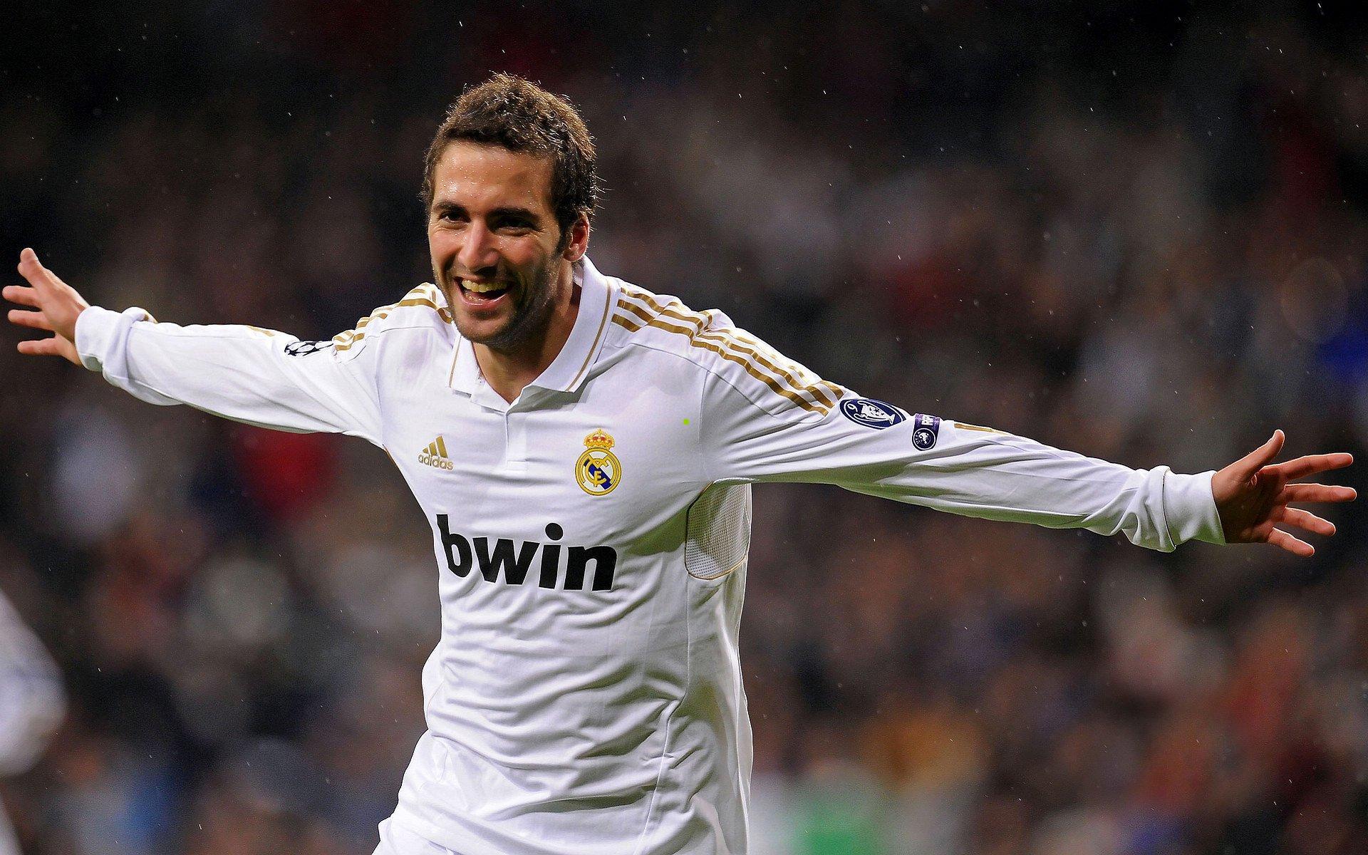 重磅转会！热刺6000万欧元锁定莱比锡核心西蒙斯